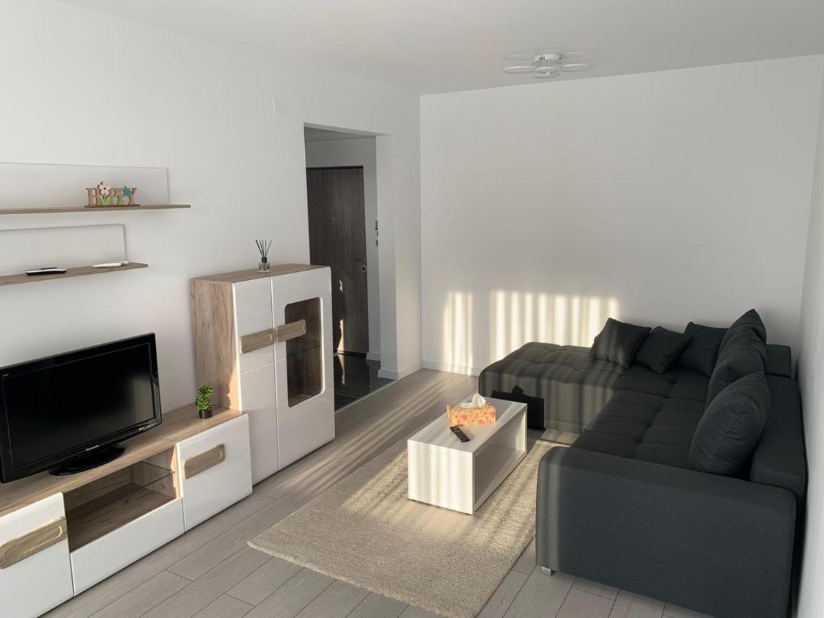 Apartament 2 Camere Prima Nufaru Орадеа Екстериор снимка